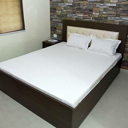 Oyo 3512 Hotel Crystal Residency Jamshedpur Bagian luar foto